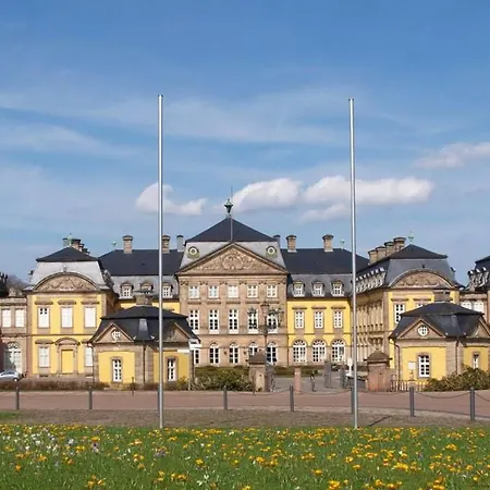 Komfortable Mit Seeblick
